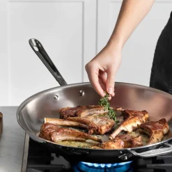 14-Inch Fry Pan with Lid / Big Batches, Big Flavours