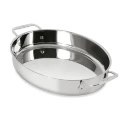 15-Inch Oval Baker / Bake, Roast and Serve in Style