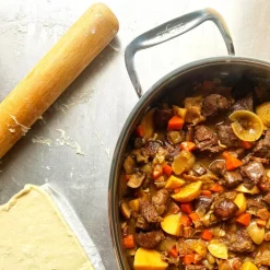 15-Inch Oval Baker / Bake, Roast and Serve in Style