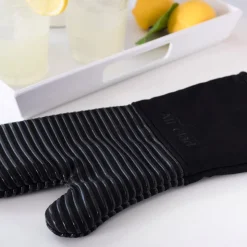 2-Pack Black Oven Mitt Set / Ultimate Heat Protection with All-Clad