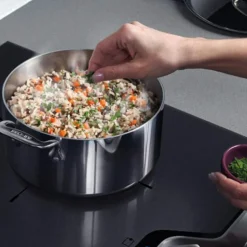 1-Quart Saucepan / Perfect for Sauces and Simmering