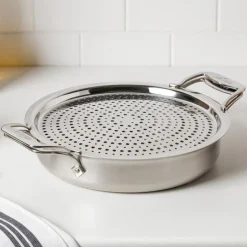 4-Quart sauteuse with Splatter Guard / All-Clad D5 Brushed Stainless Versatility