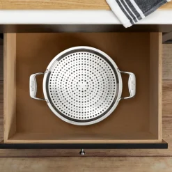 8-Quart Stockpot with Splatter Guard / All-Clad D5 Brushed Stainless Masterpiece