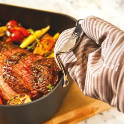 Small Roaster with Rack / All-Clad Essentials Nonstick for Perfect Roasts